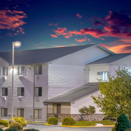 ซูเปอร์ 8 บาย วินด์แฮม แอลทูนา Hotel ภายนอก รูปภาพ