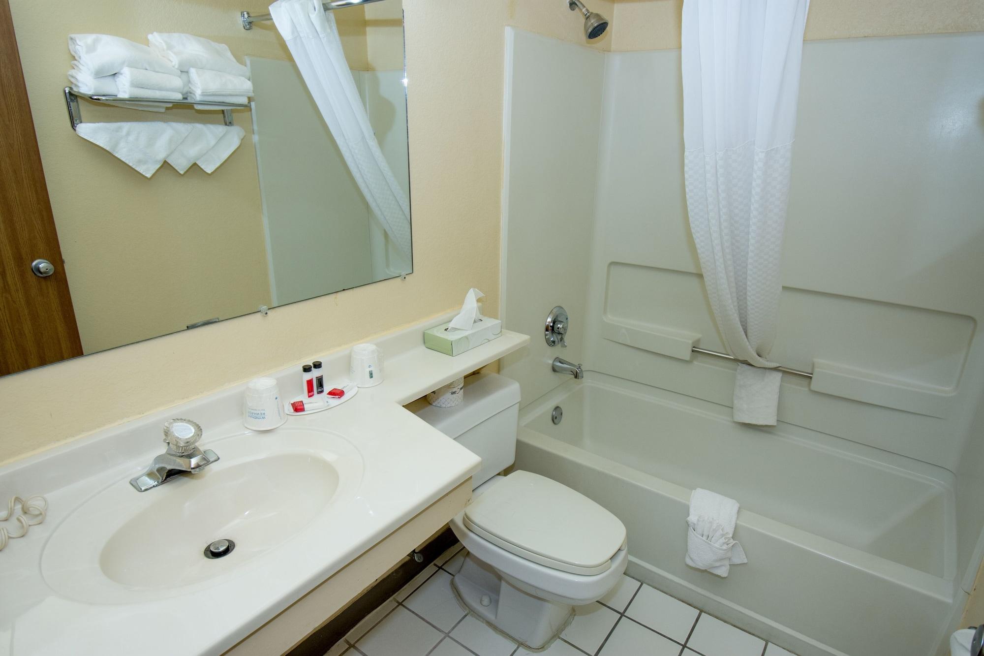 ซูเปอร์ 8 บาย วินด์แฮม แอลทูนา Hotel ภายนอก รูปภาพ