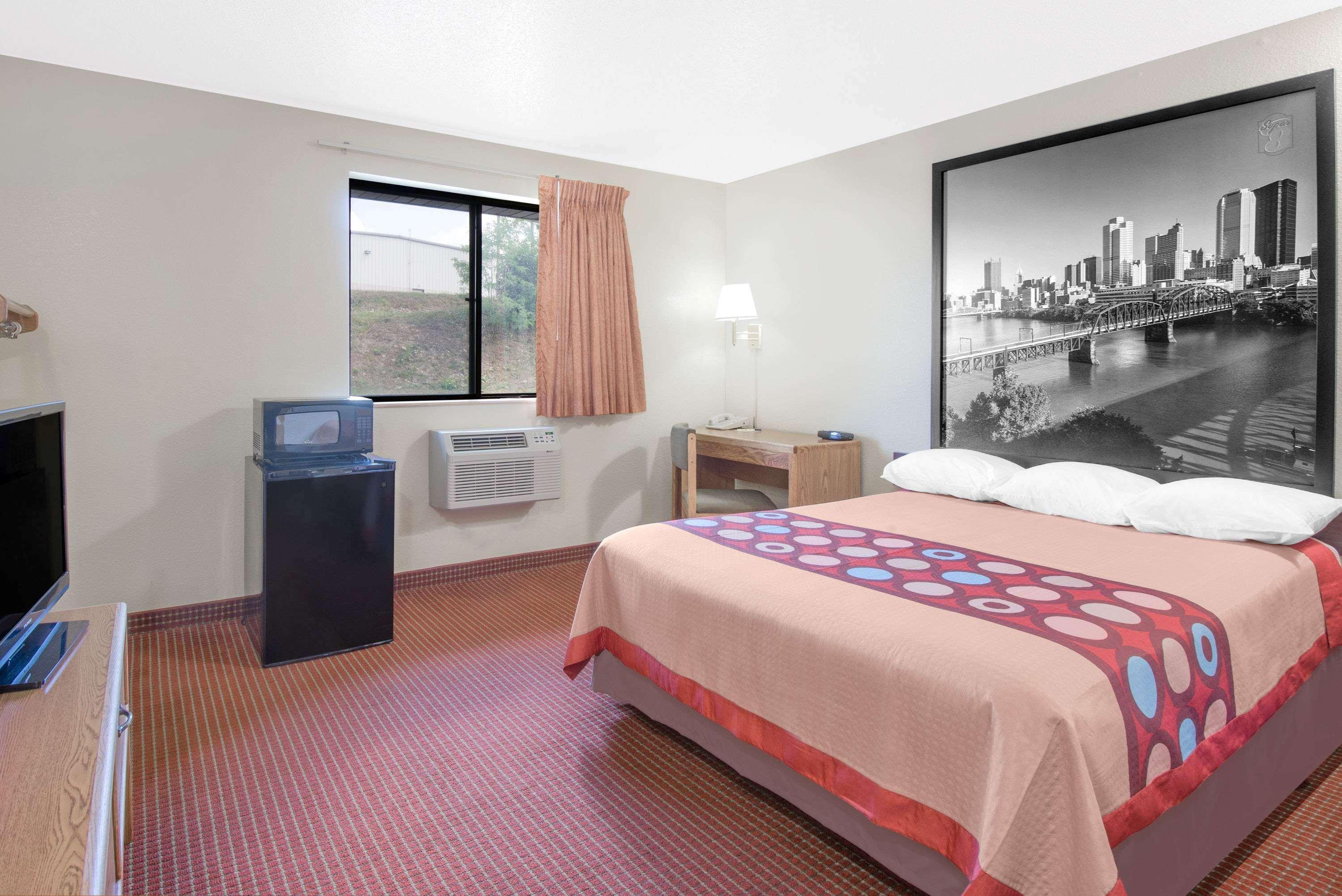 ซูเปอร์ 8 บาย วินด์แฮม แอลทูนา Hotel ภายนอก รูปภาพ