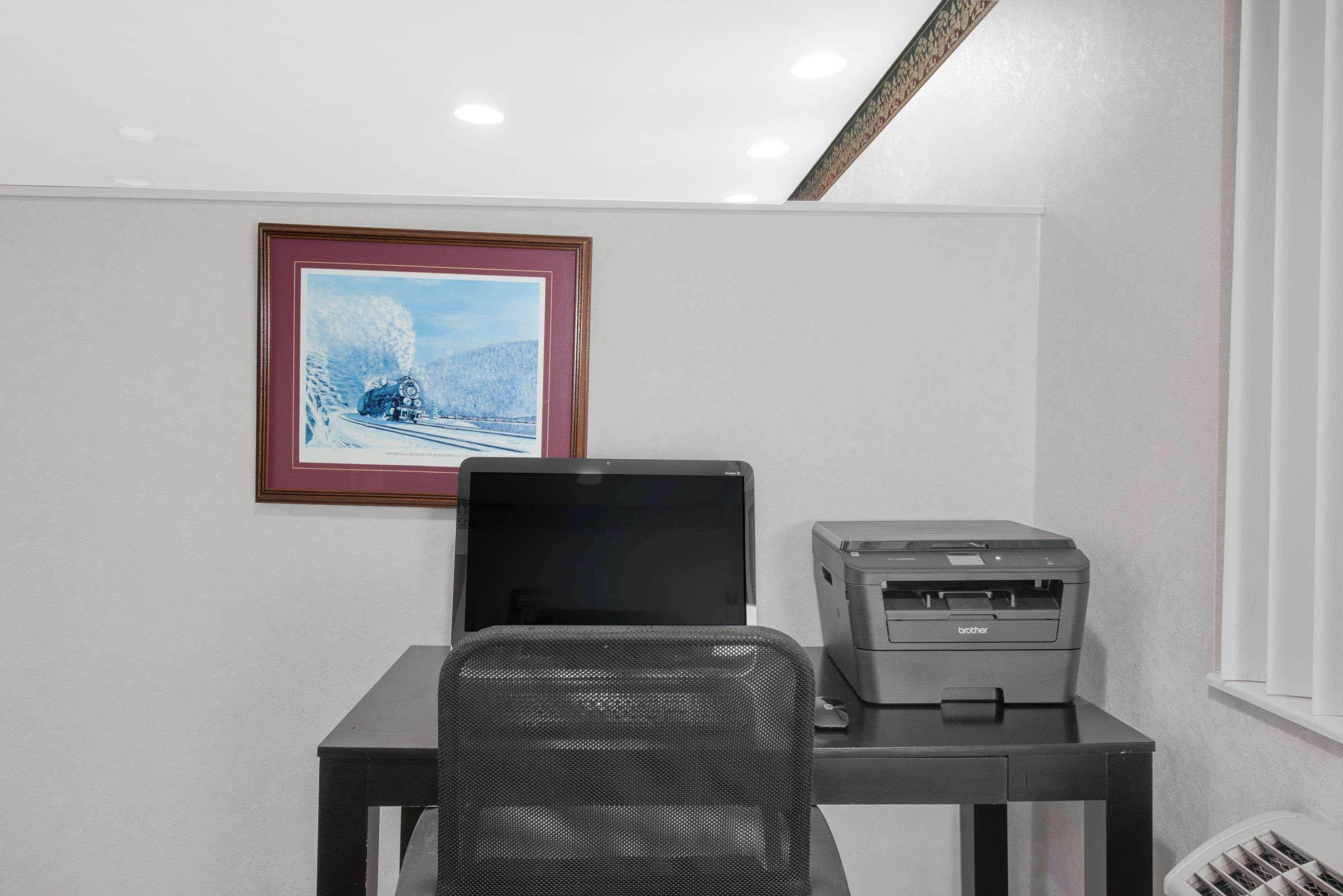 ซูเปอร์ 8 บาย วินด์แฮม แอลทูนา Hotel ภายนอก รูปภาพ