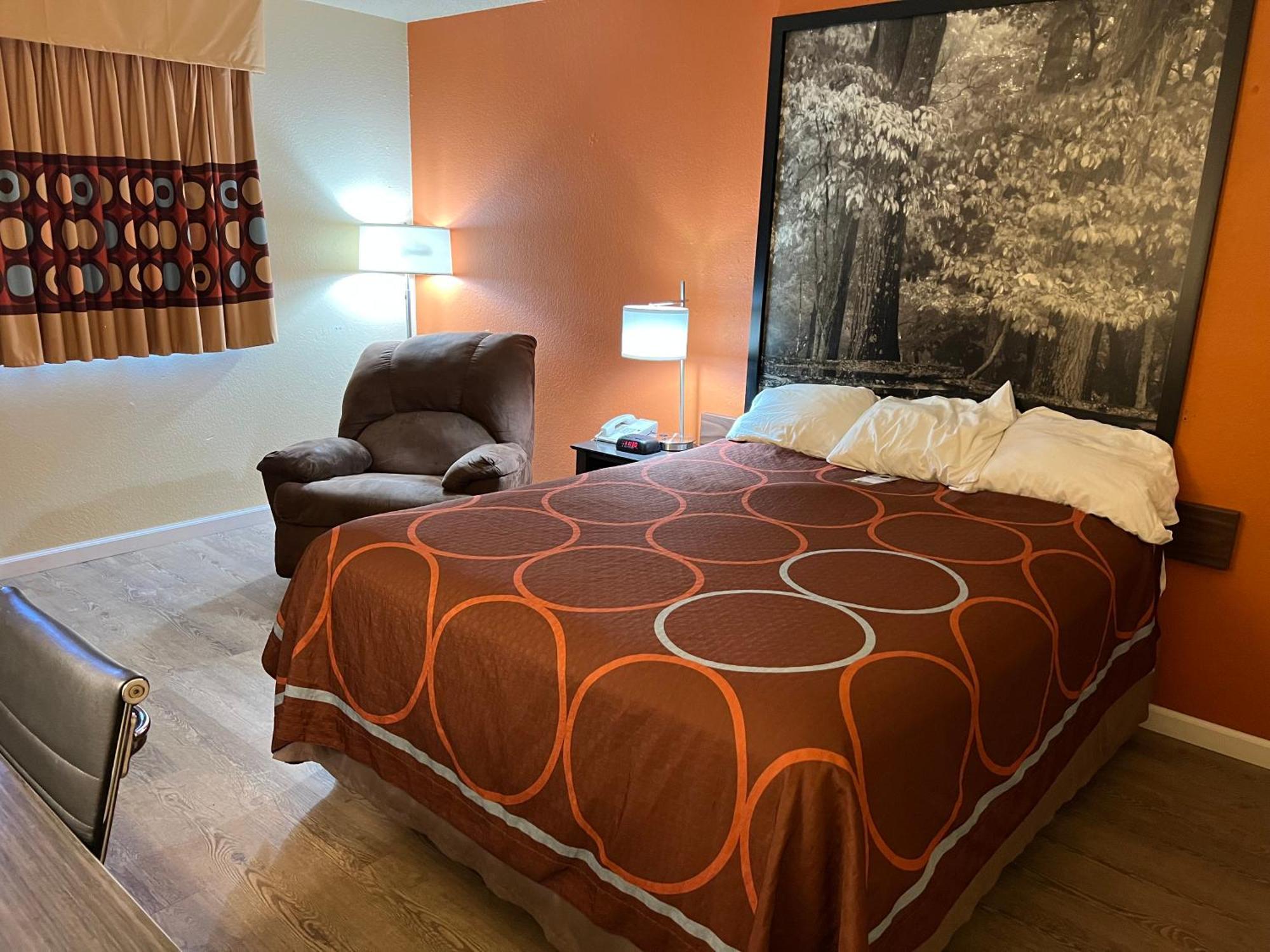 ซูเปอร์ 8 บาย วินด์แฮม แอลทูนา Hotel ภายนอก รูปภาพ
