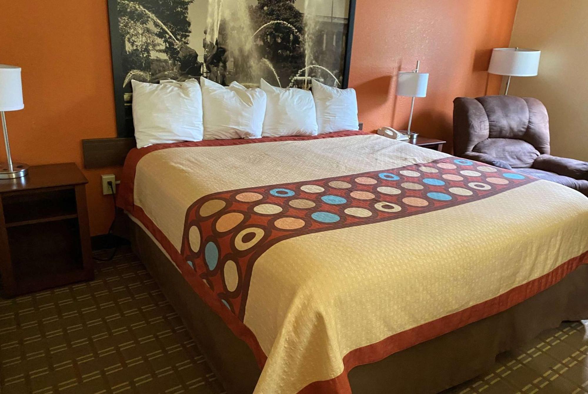 ซูเปอร์ 8 บาย วินด์แฮม แอลทูนา Hotel ภายนอก รูปภาพ